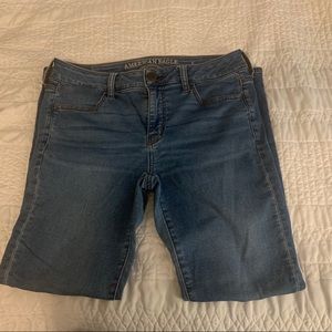 NWOT light wash  jeans